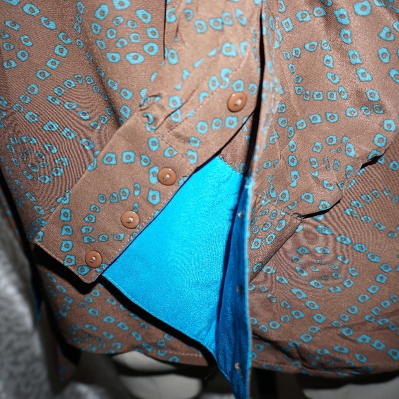 Greylin mod print flip cuff silk shirt - Picture 4 of 4